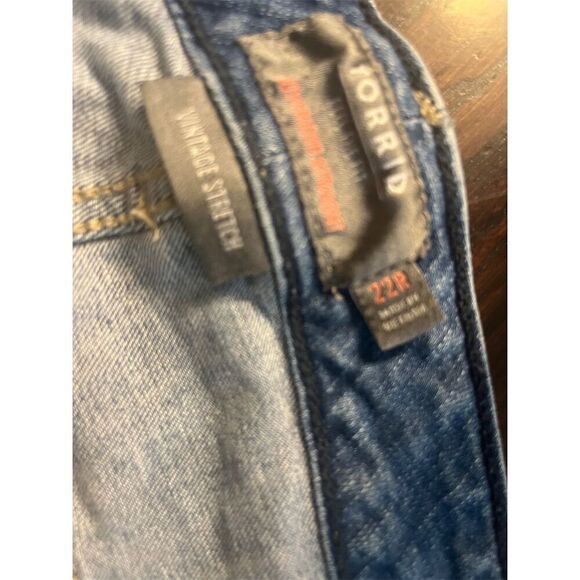 Torrid Boyfriend Straight Vintage Stretch Mid-Rise Distressed Jeans Plus Size 22 - Picture 6 of 9